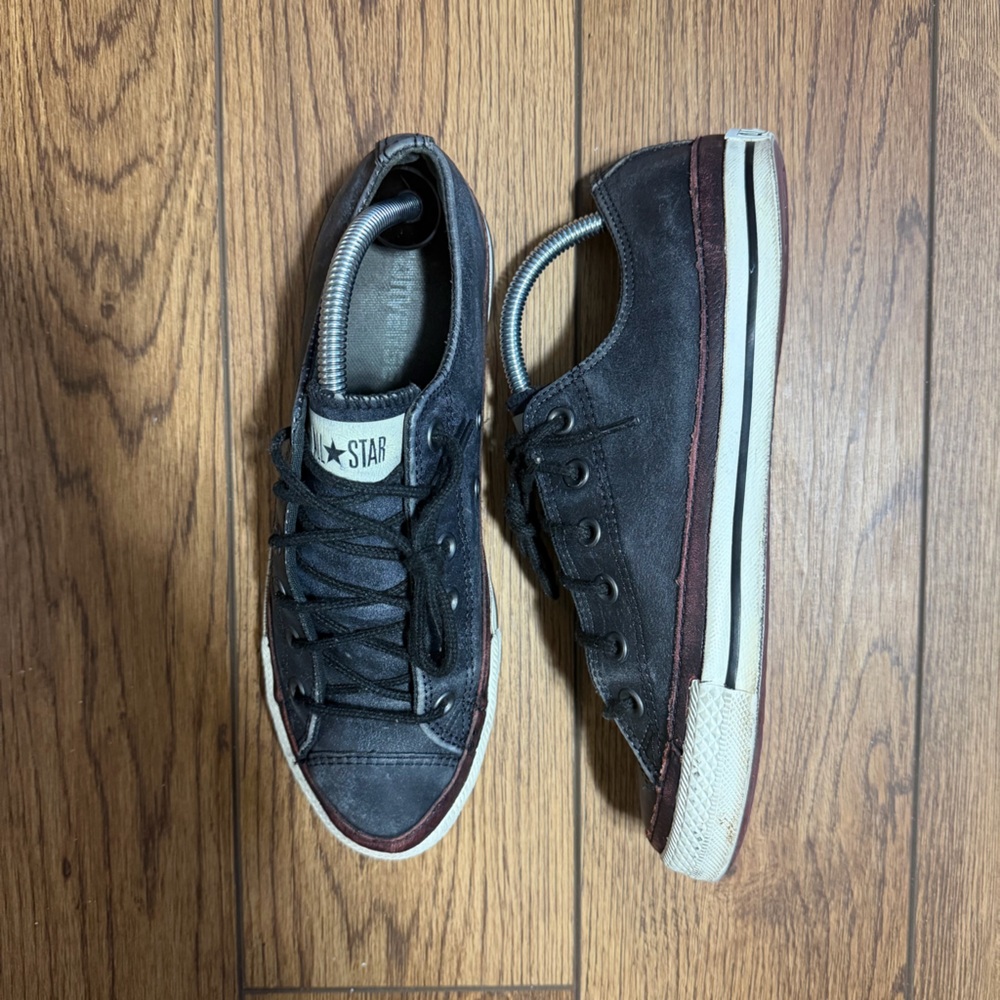 [Used] Converse All-Stars // Men Size 7.5 -  Women 9.5